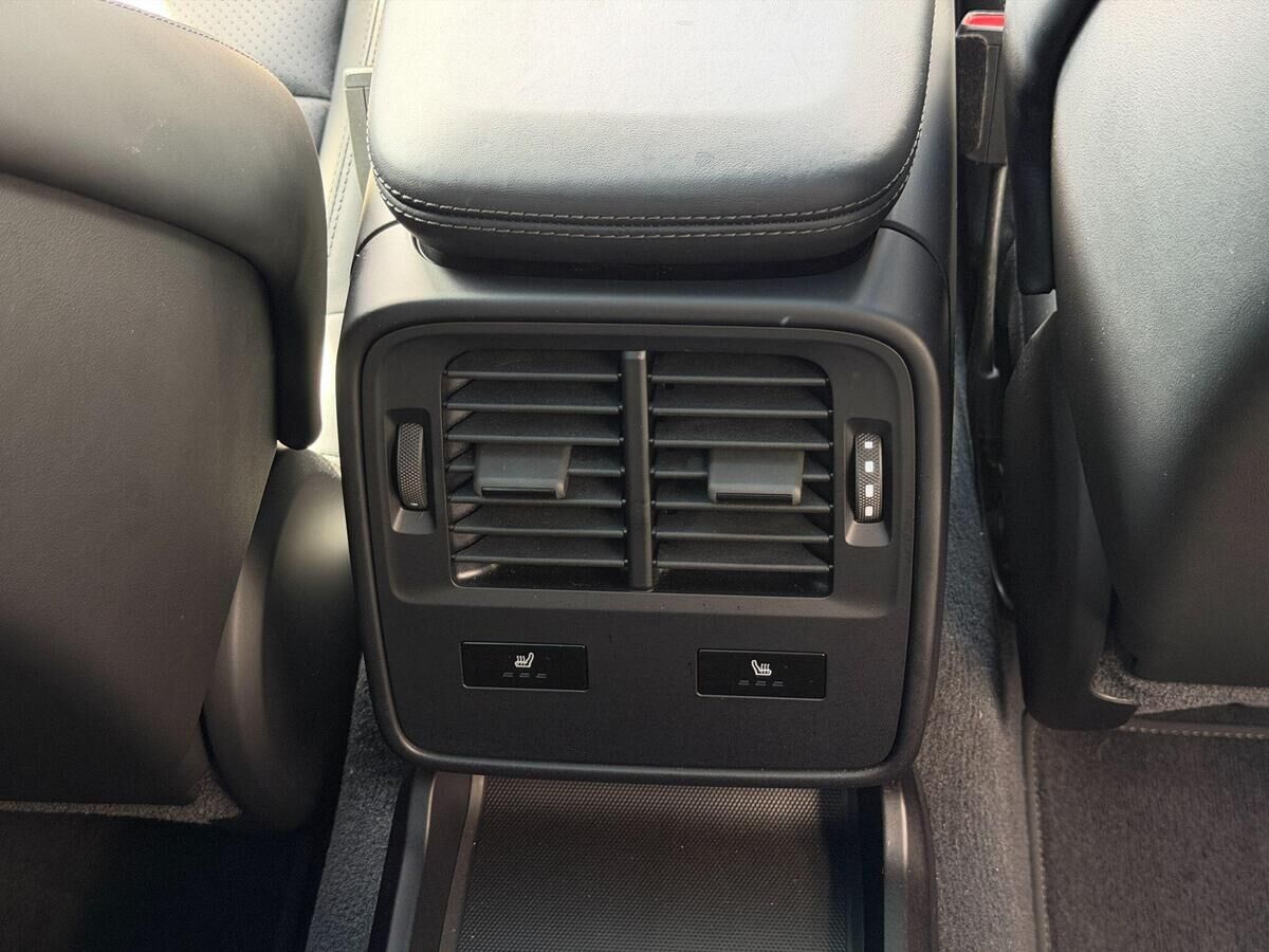 Porsche Taycan Taycan Gallery Image