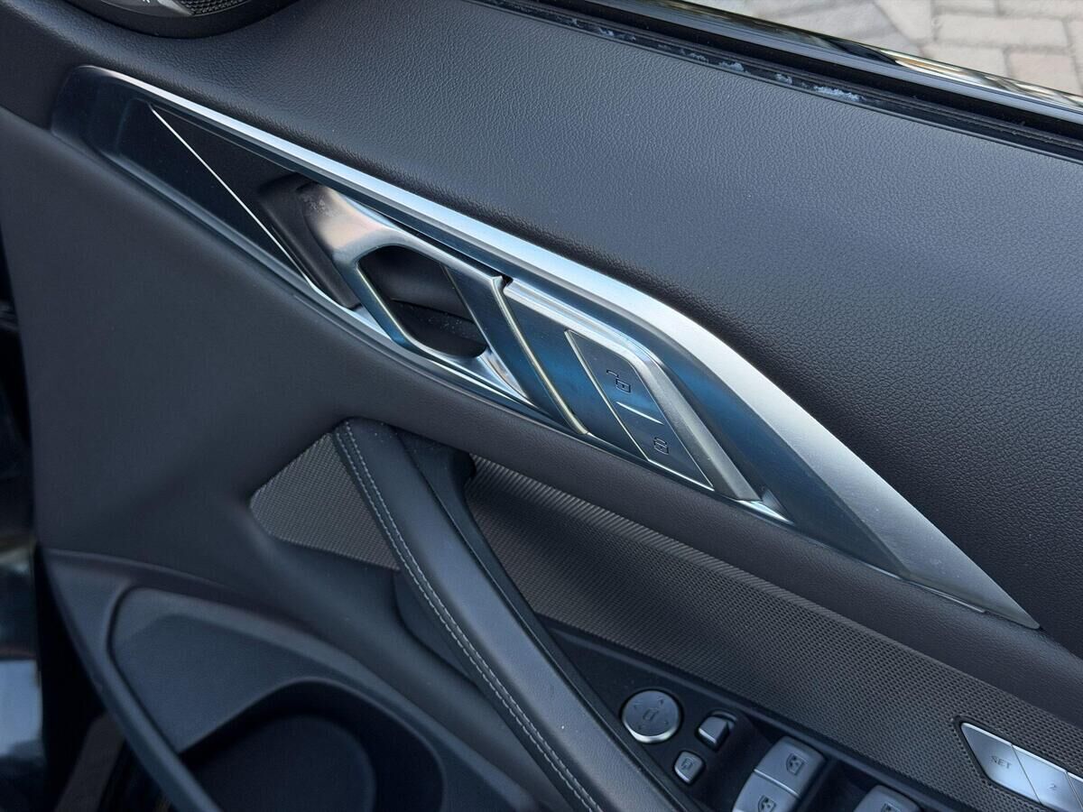 BMW M4 M4 Gallery Image