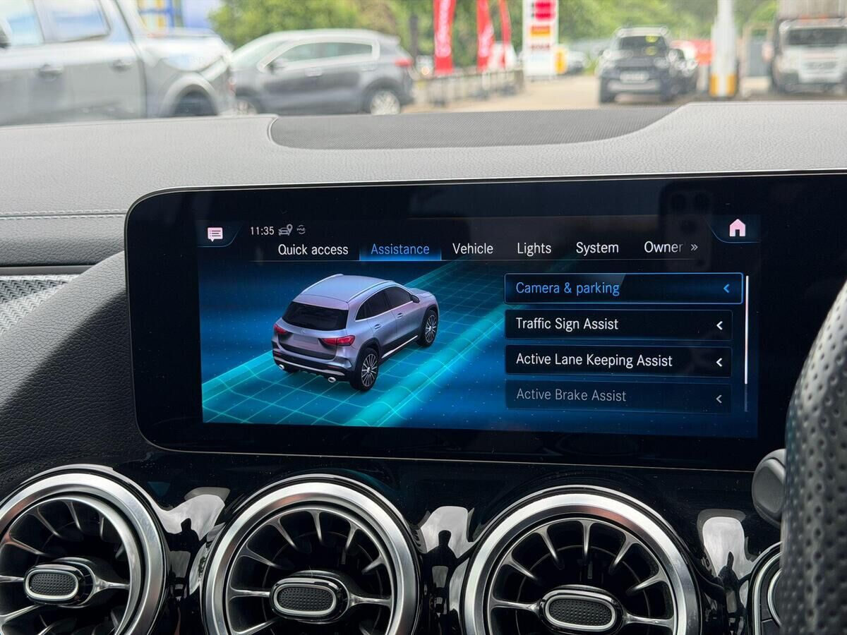 Mercedes-Benz GLA GLA Gallery Image