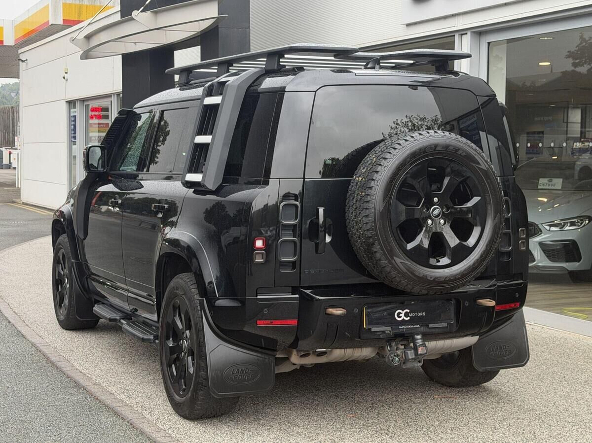 Land Rover Defender 110 Defender 110 Gallery Image