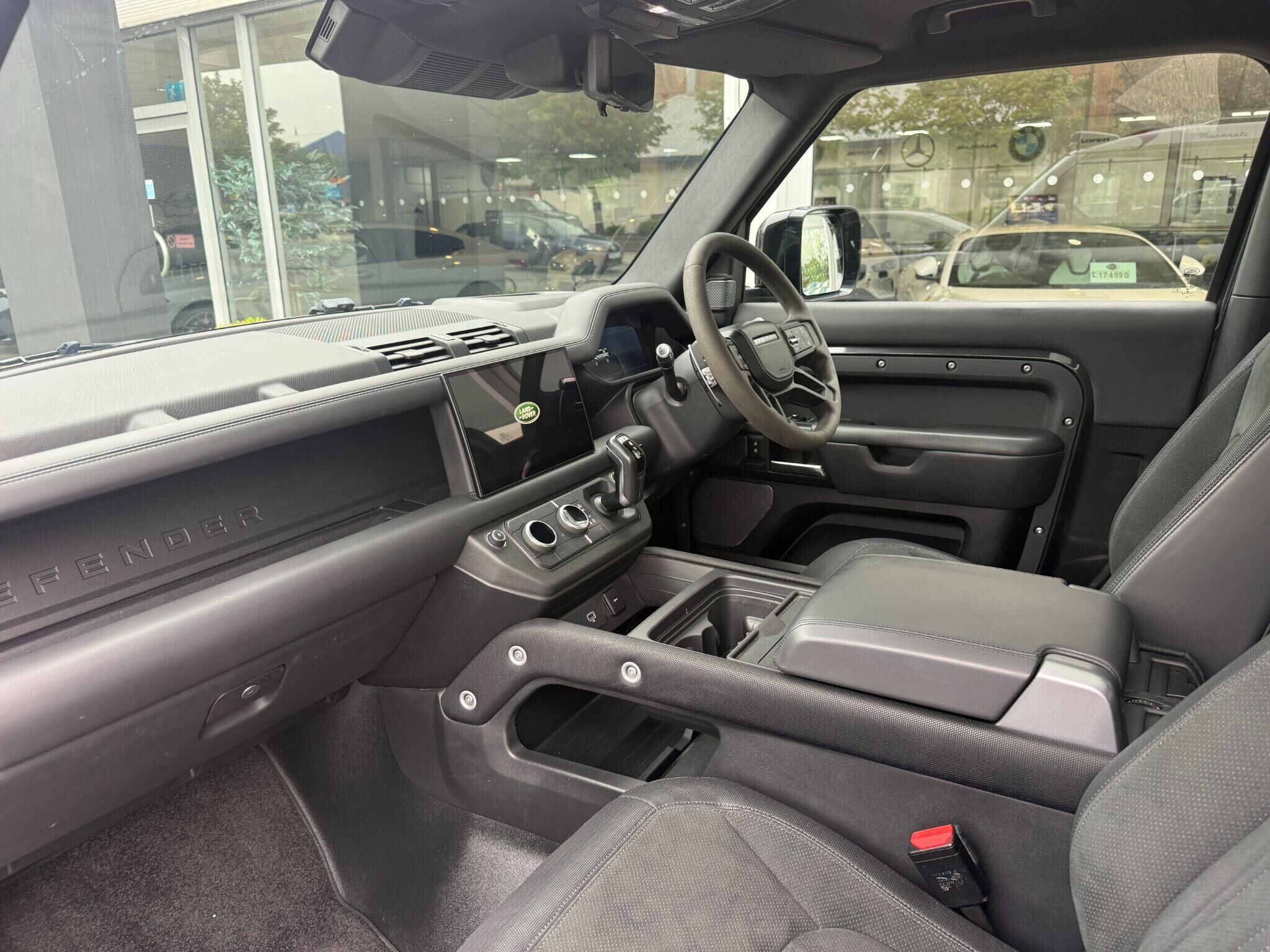 Land Rover Defender 90 Defender 90 Gallery Image