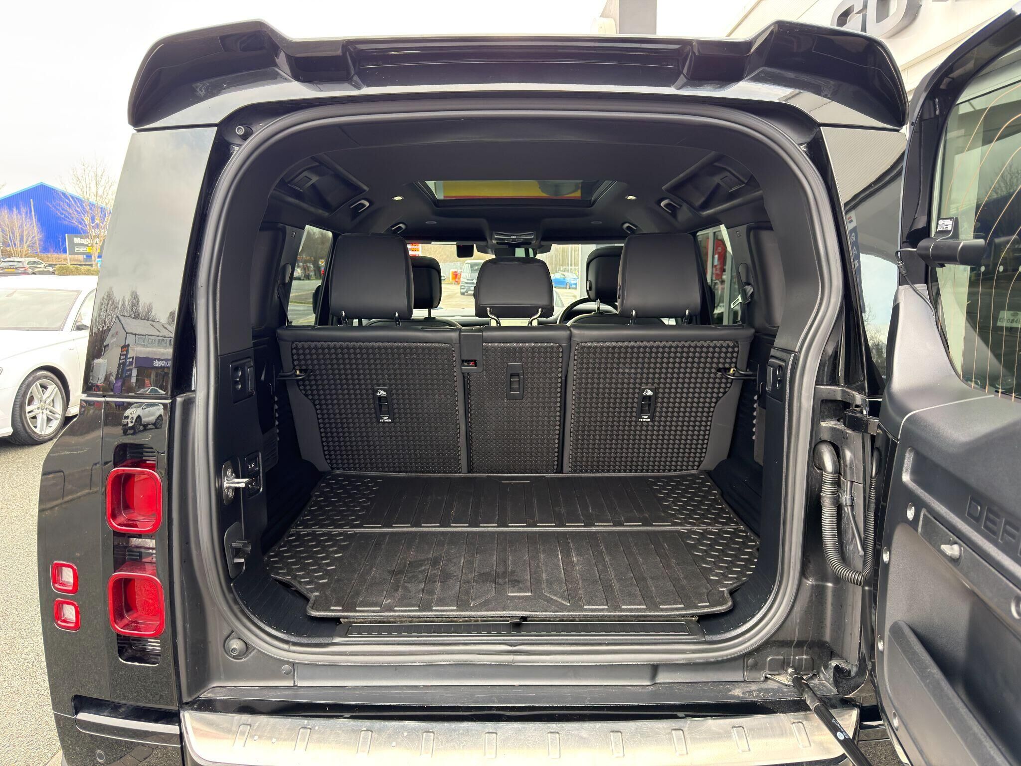 Land Rover Defender 110 Defender 110 Gallery Image