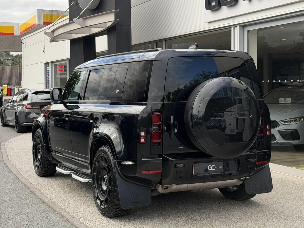 Land Rover Defender 110 Defender 110 Gallery Image