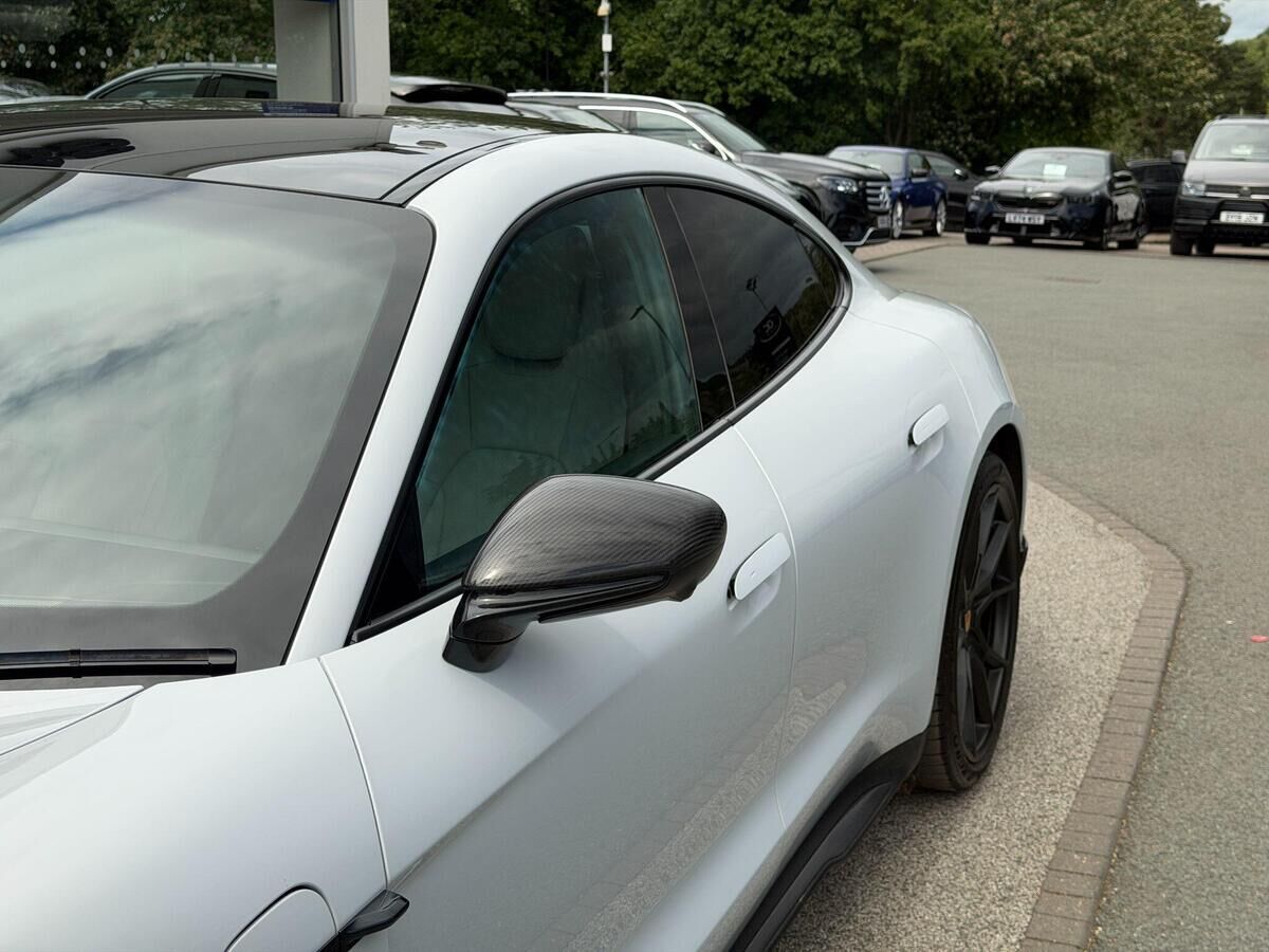 Porsche Taycan Taycan Gallery Image