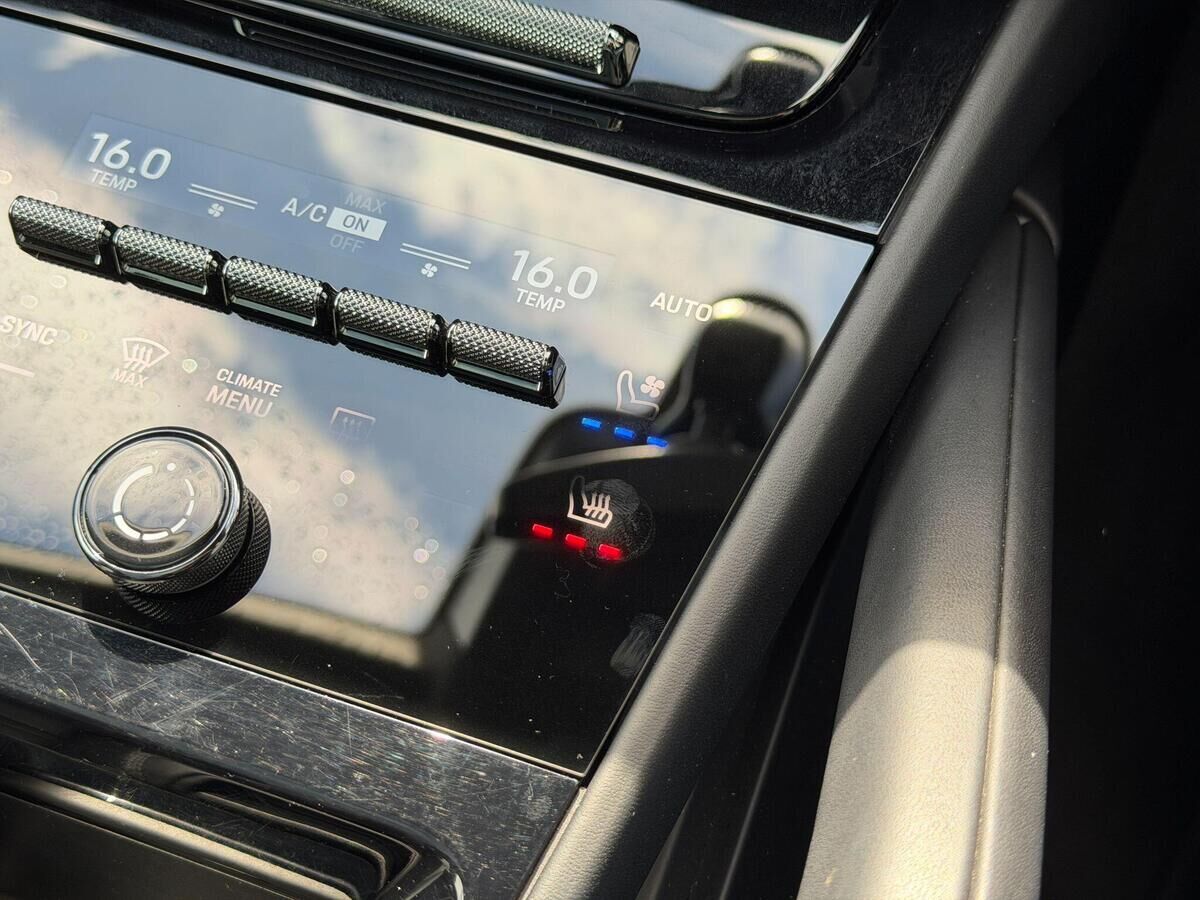 Porsche Cayenne Cayenne Gallery Image