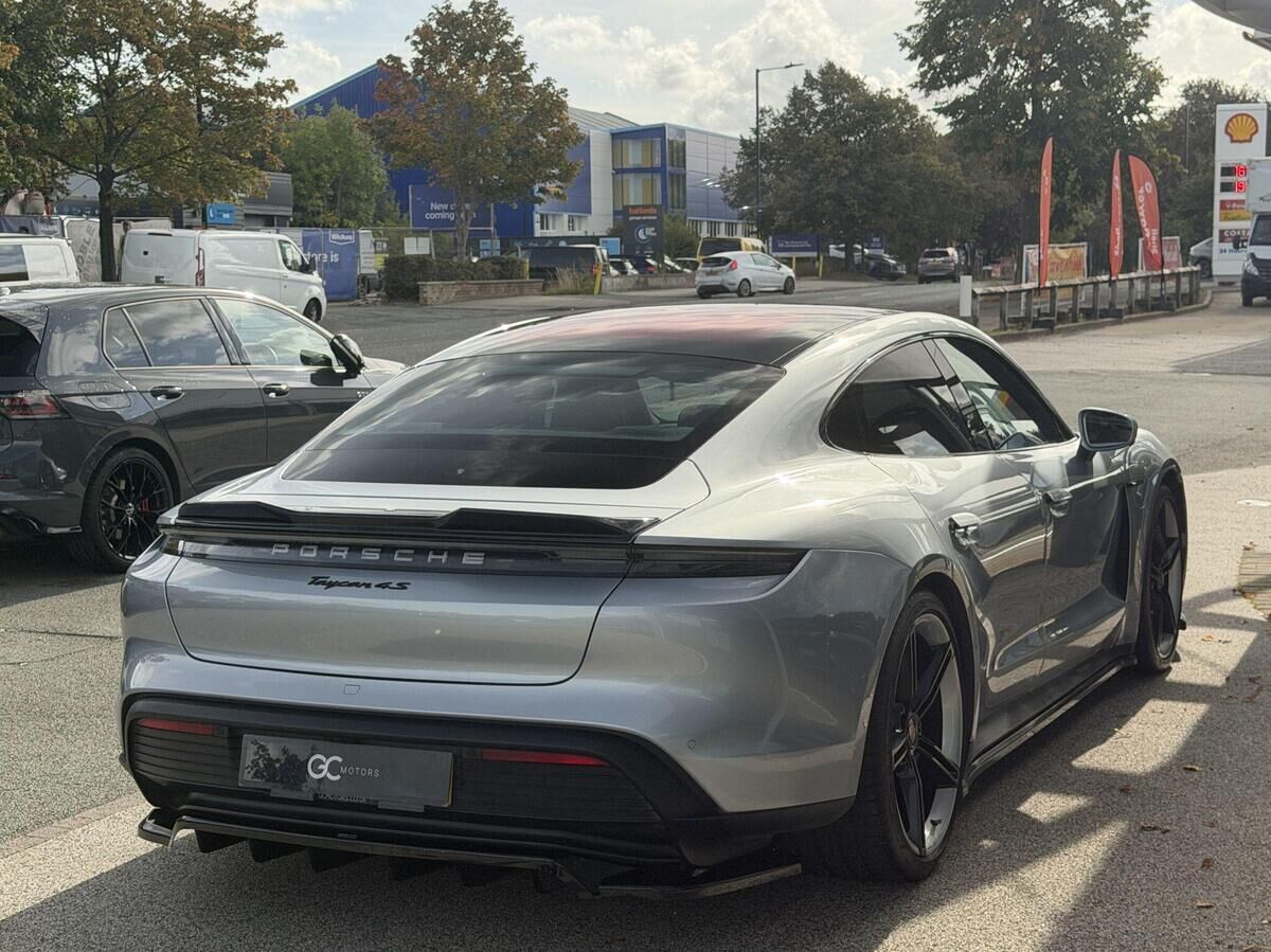 Porsche Taycan Taycan Gallery Image