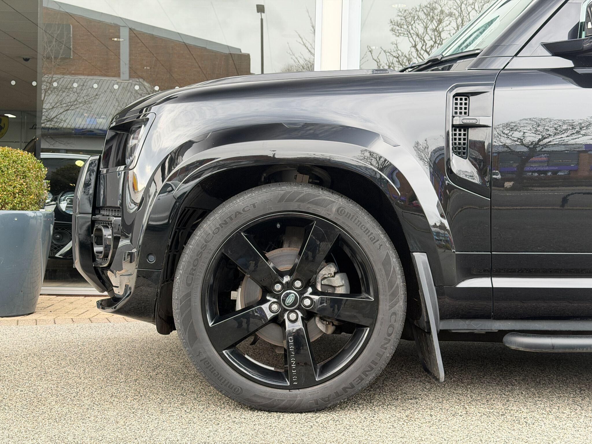 Land Rover Defender 110 Defender 110 Gallery Image