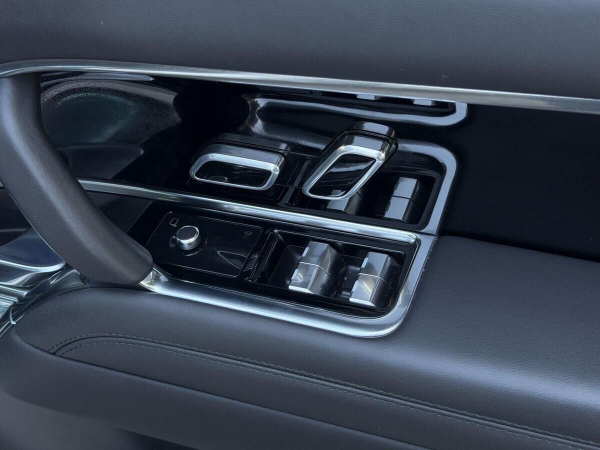 Land Rover Range Rover Range Rover Gallery Image