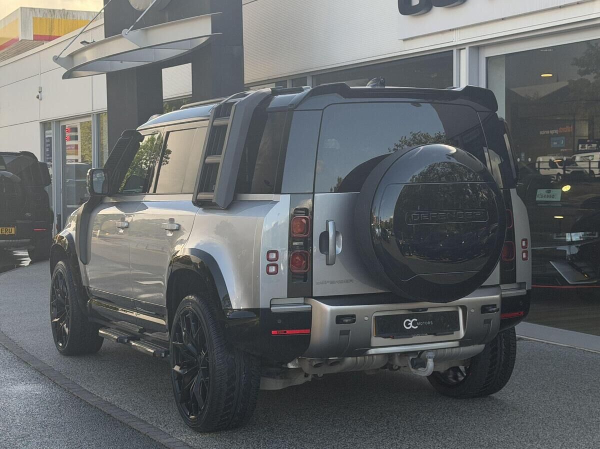Land Rover Defender 110 Defender 110 Gallery Image