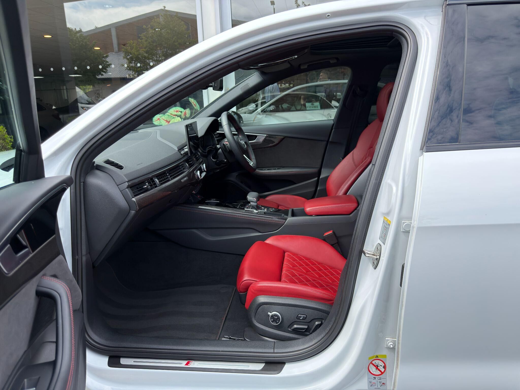 Audi S4 S4 Gallery Image