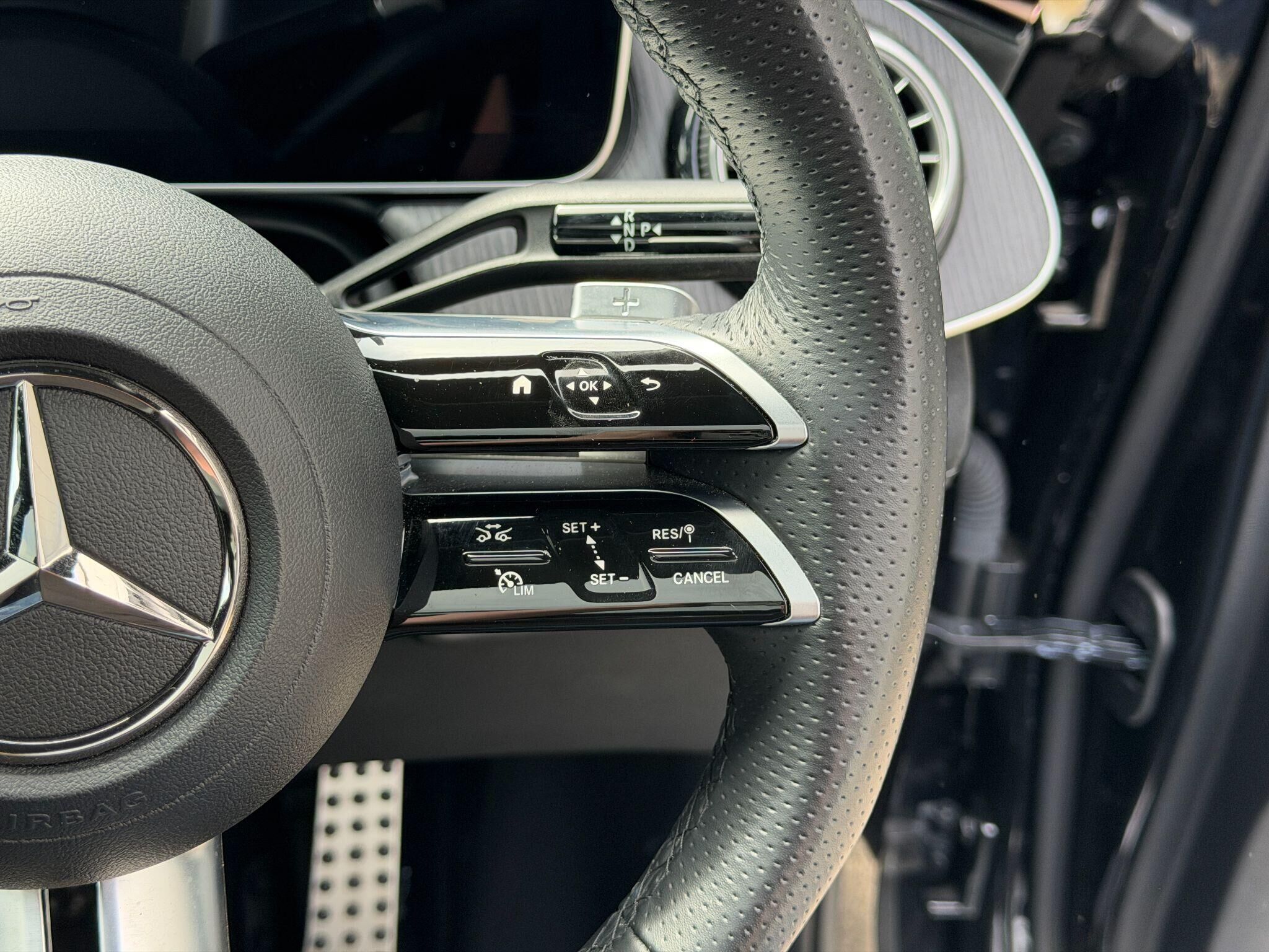 Mercedes-Benz EQE EQE Gallery Image