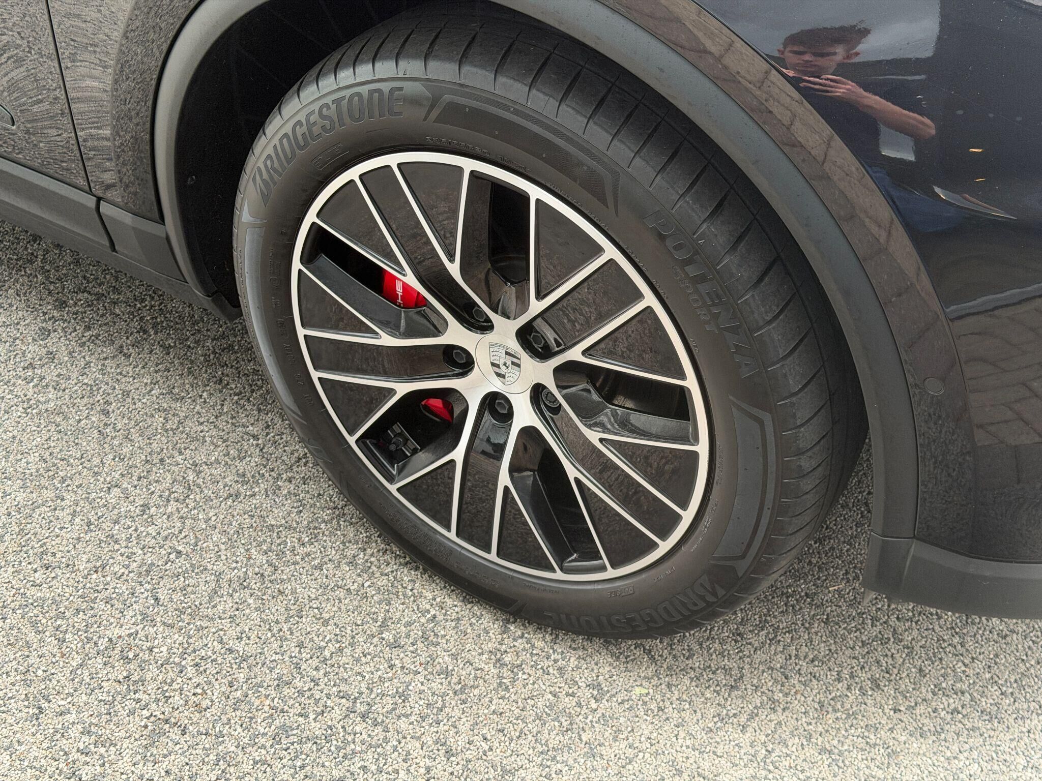 Porsche Macan Macan Gallery Image