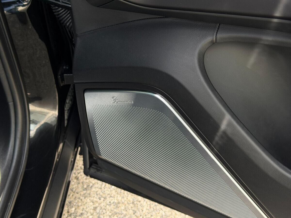 Porsche Cayenne Cayenne Gallery Image