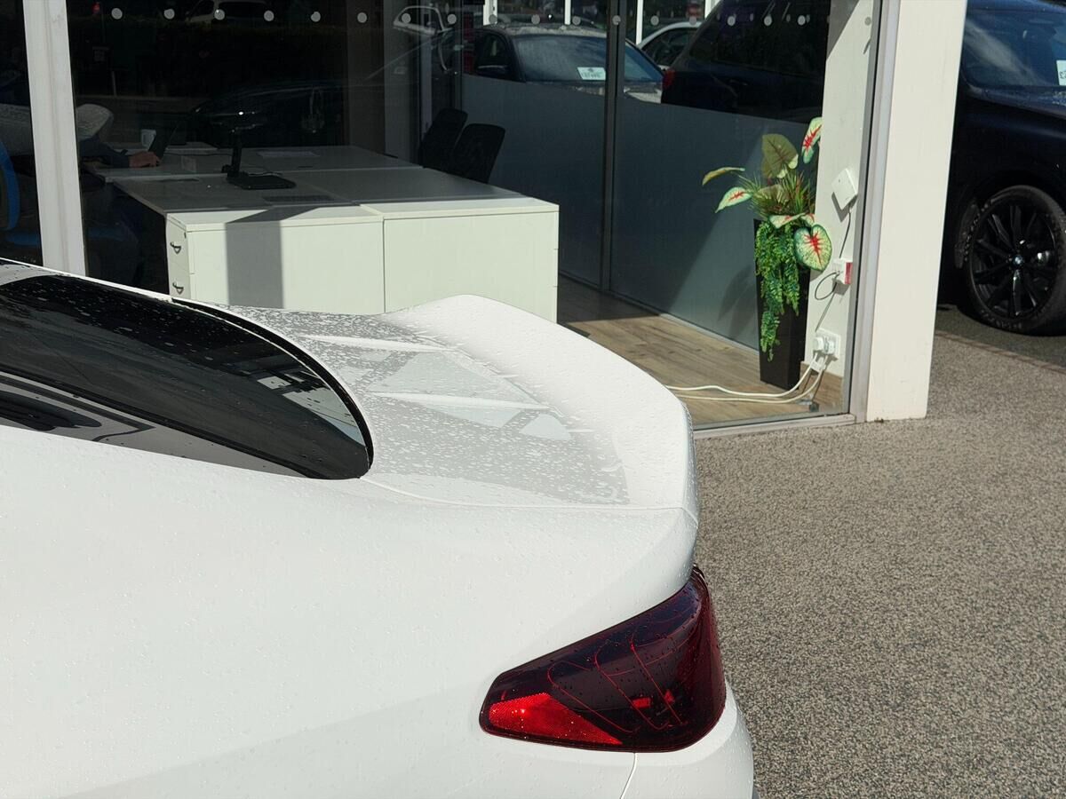 BMW M4 M4 Gallery Image