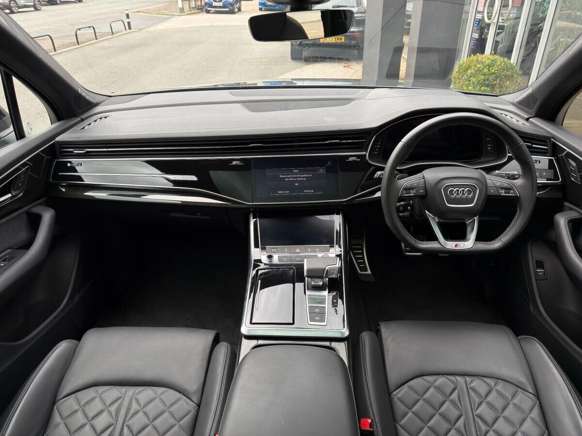 Audi SQ7 SQ7 Gallery Image