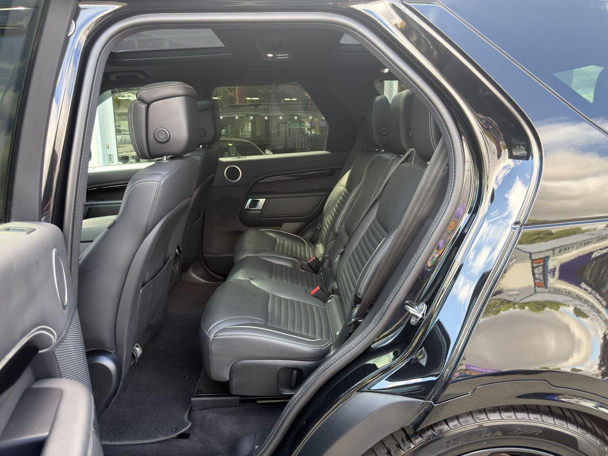 Land Rover Discovery Discovery Gallery Image