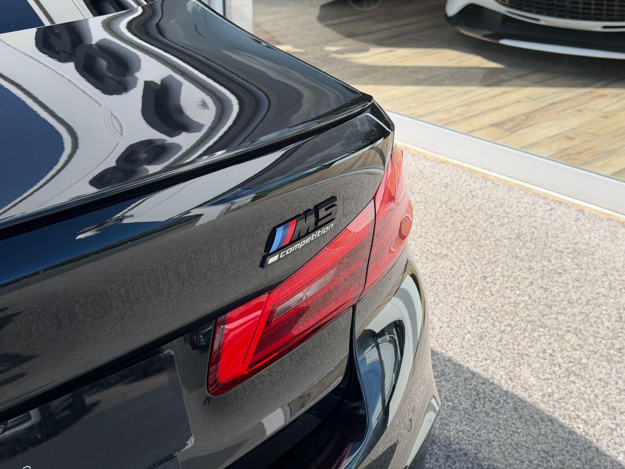 BMW M5 M5 Gallery Image