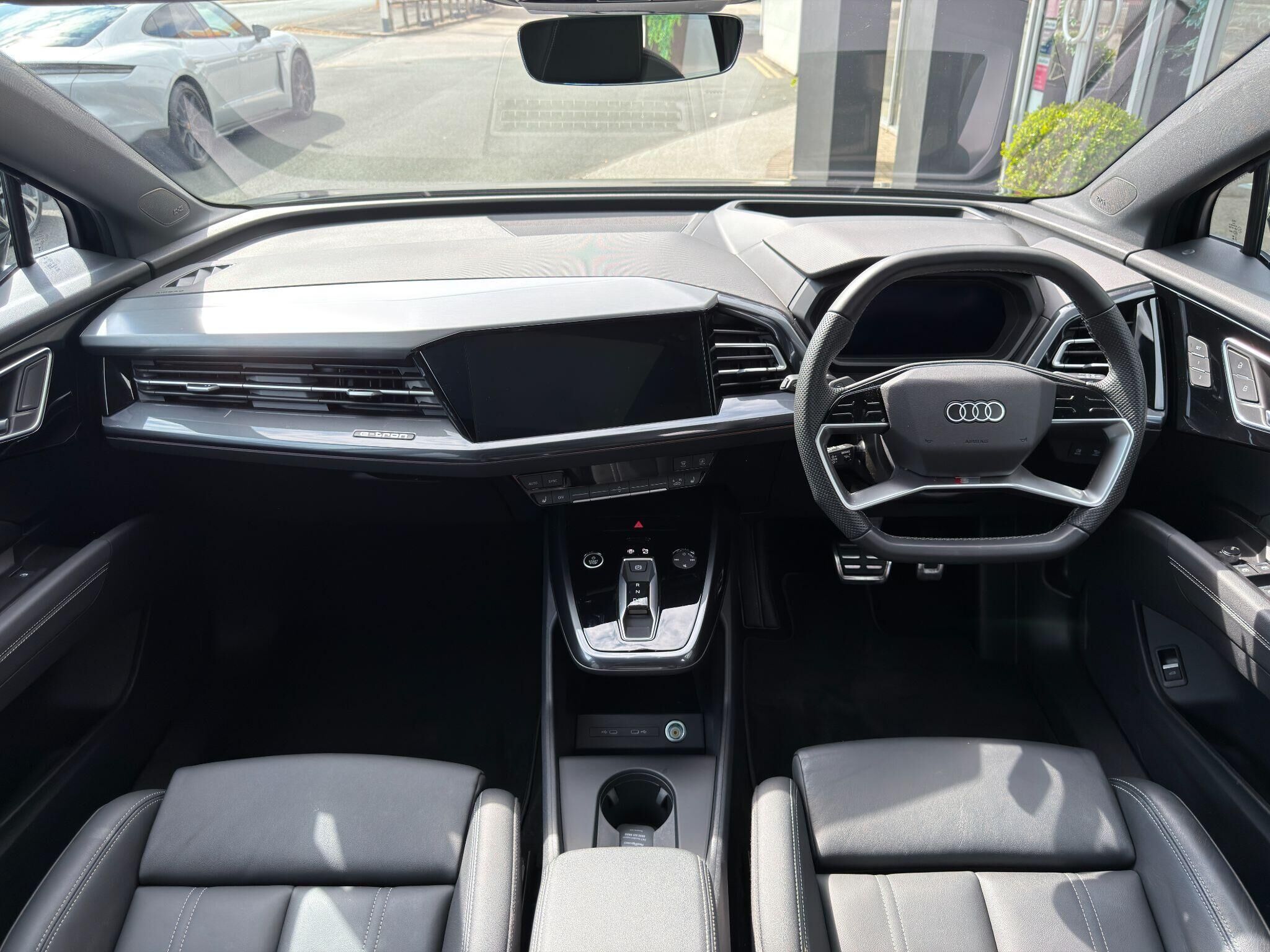 Audi Q4 e-tron Q4 e-tron Gallery Image