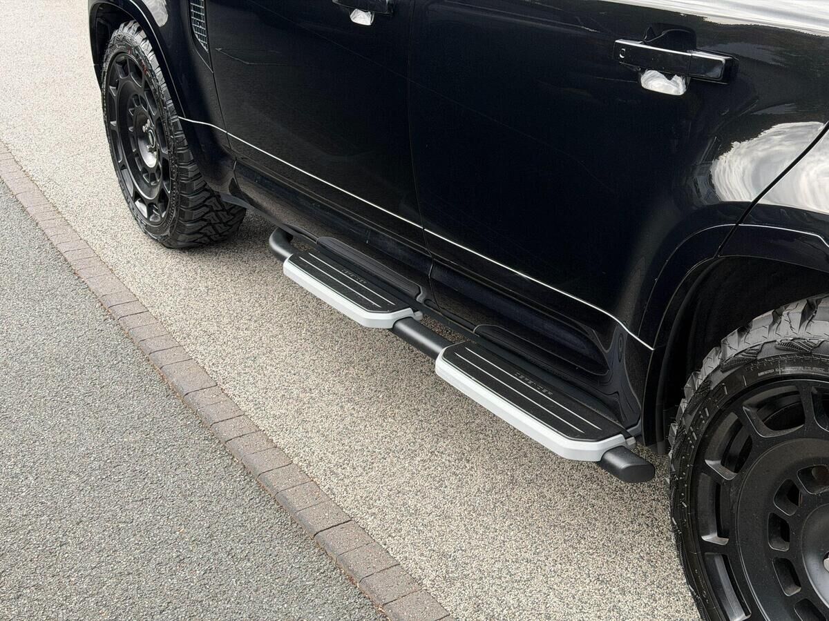 Land Rover Defender 110 Defender 110 Gallery Image
